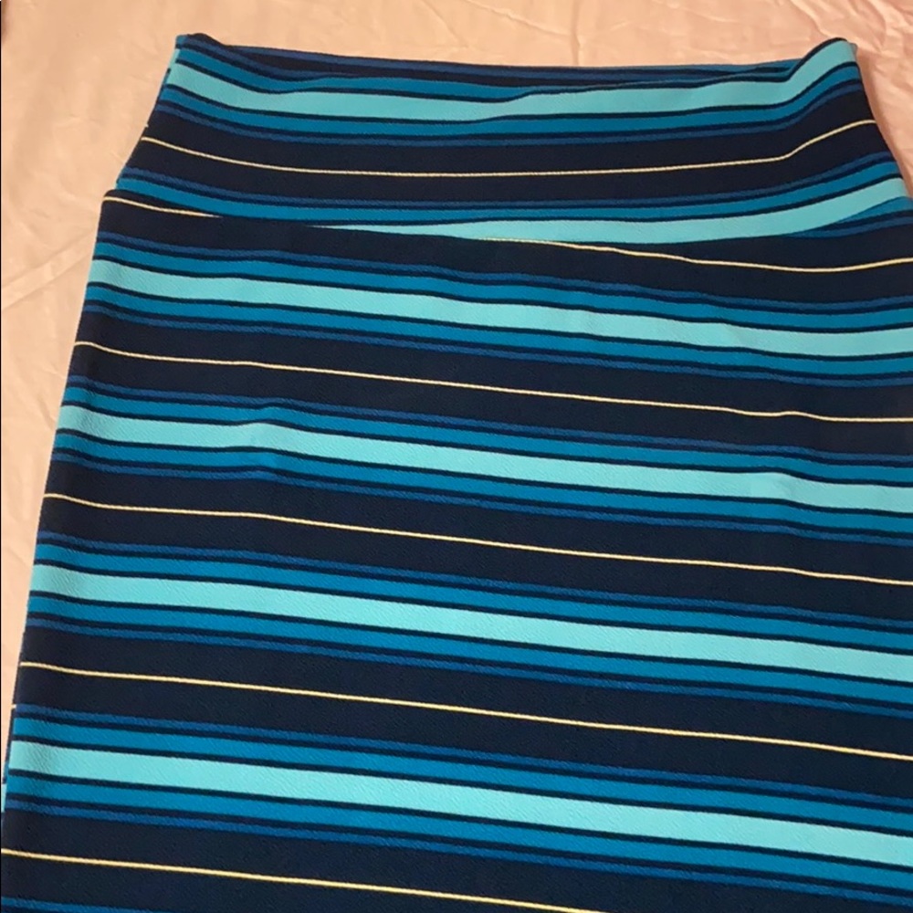 NWOT Lularoe Cassie Skirt